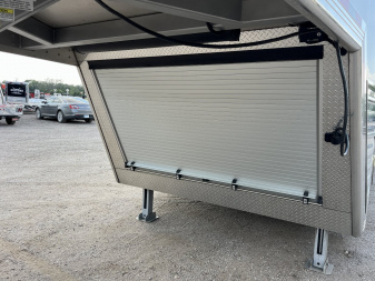Used 2022 Cimarron 4 Horse Norstar Living Quarters Horse Trailer