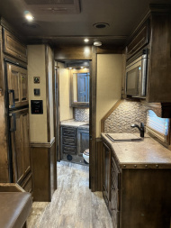 Used 2022 Cimarron 4 Horse Norstar Living Quarters Horse Trailer