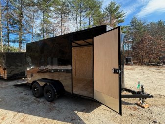 New 2025 Pace Outback DLX 7x14+2ft V Nose/ Blackout Package/ 7' Interior/ 7000gvw