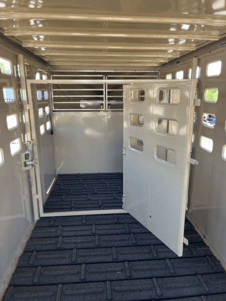 New 2024 Eagle-X Livestock Trailer 28'