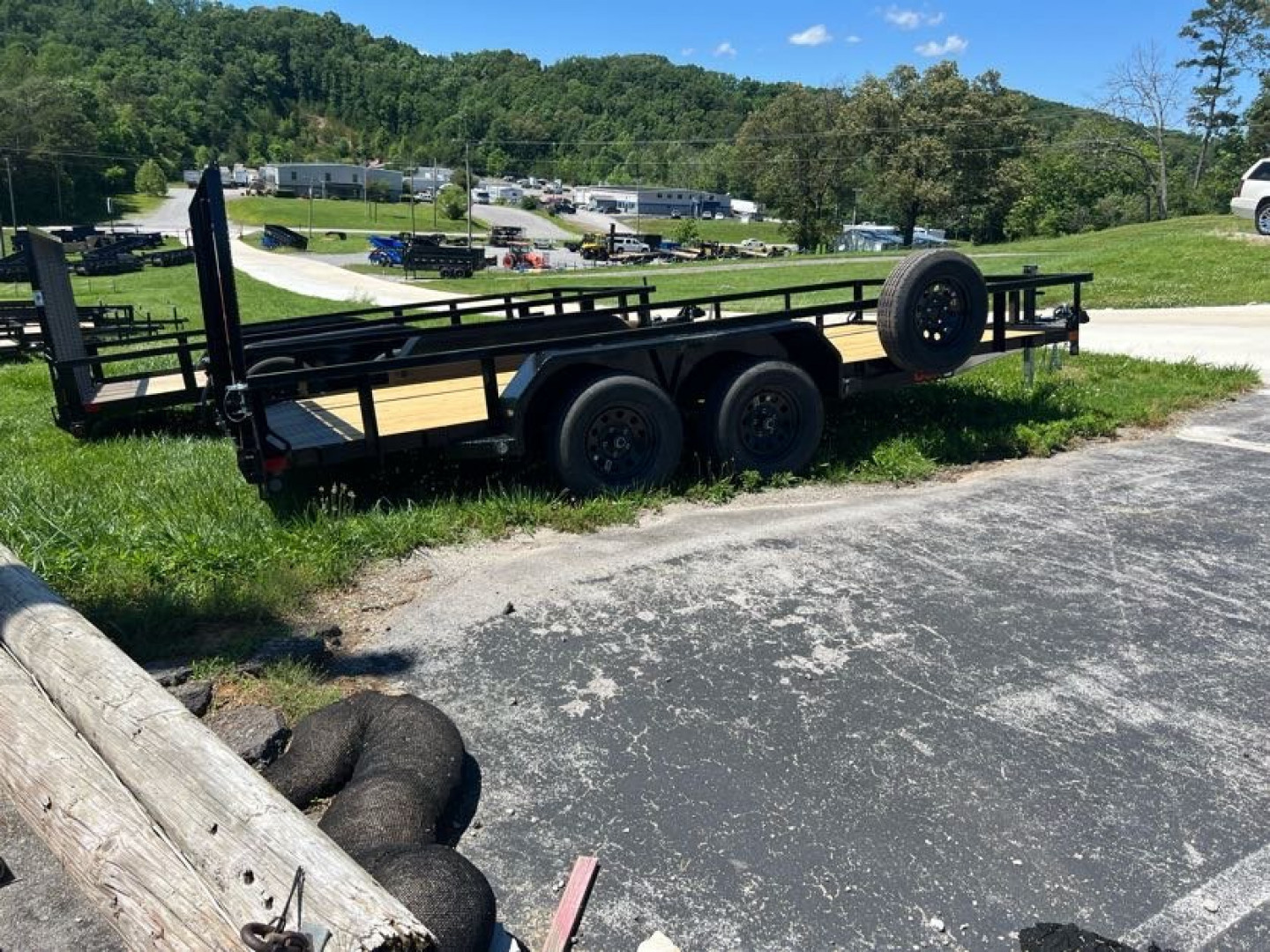 New 2025 MAXX-D U3X 83X16 7K UTIILITY Utility Trailer