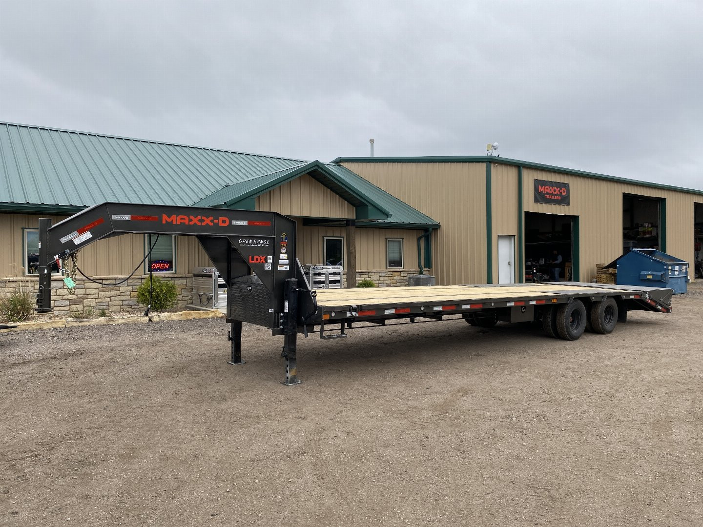 New 2024 MAXXD LDX Flatbed Trailer 102"x32'