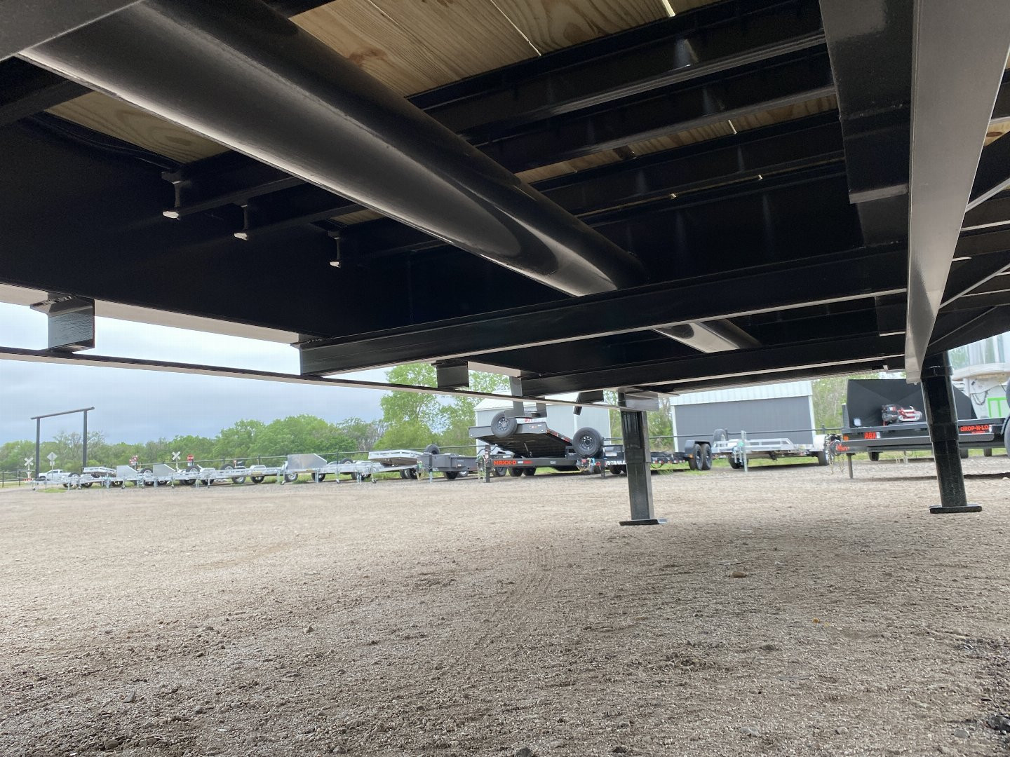 New 2024 MAXXD LDX Flatbed Trailer 102"x32'