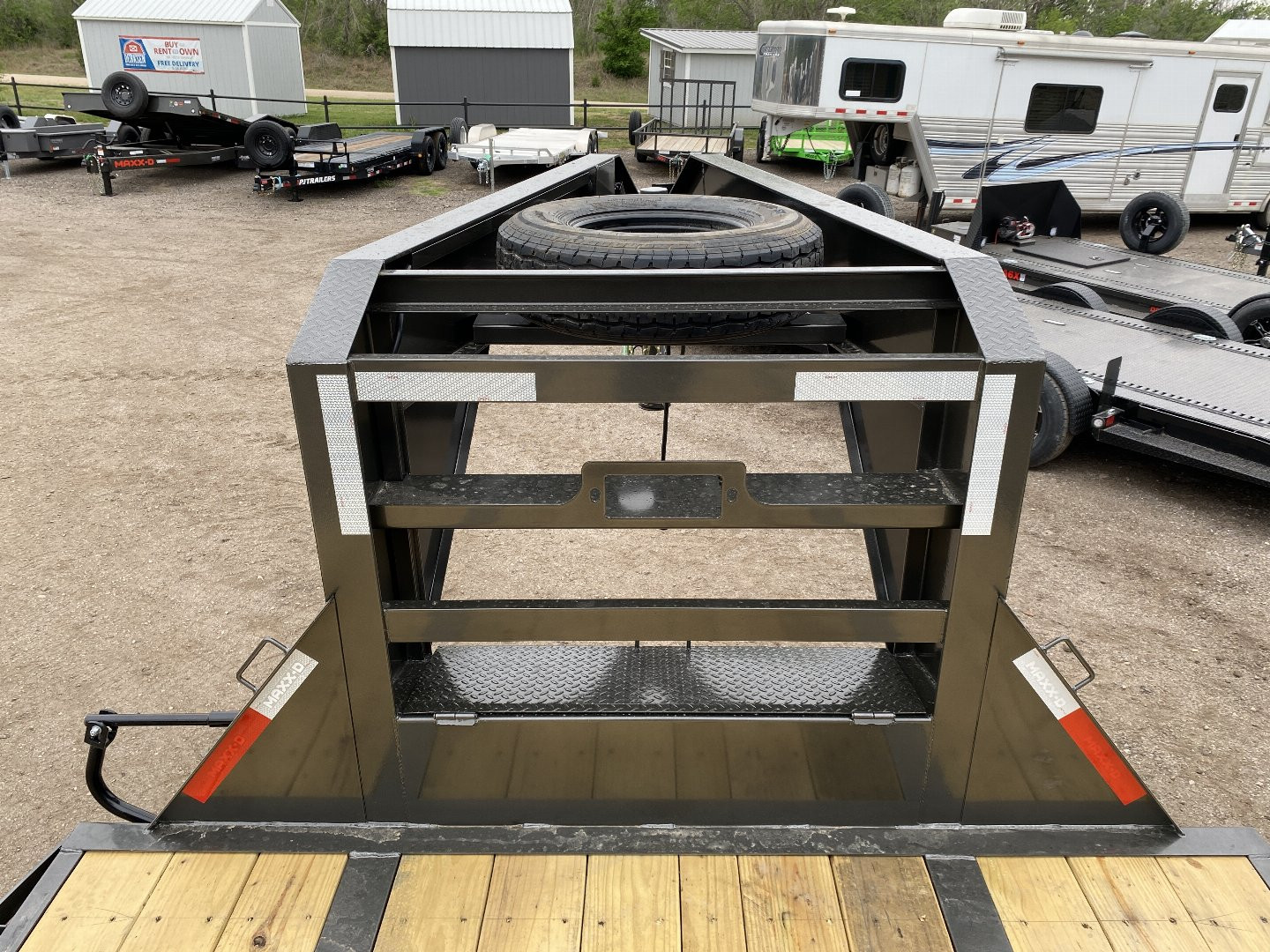 New 2024 MAXXD LDX Flatbed Trailer 102"x32'