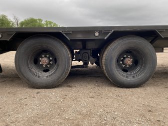 New 2024 MAXXD LDX Flatbed Trailer 102"x32'