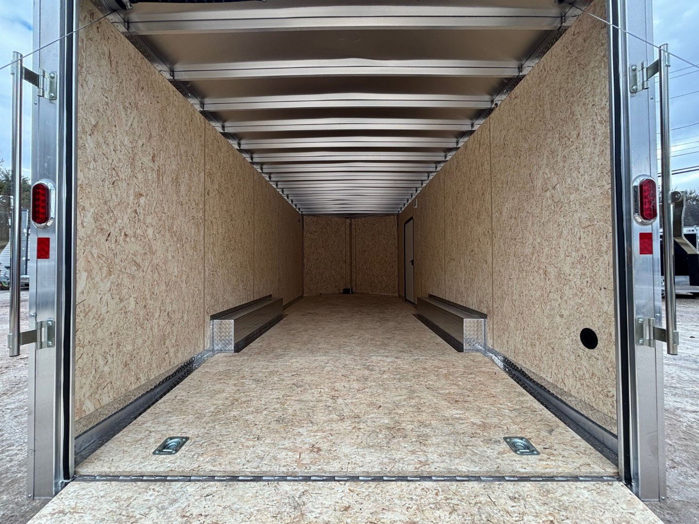 New 2025 Legend Trailers 8.5X20 +2FT V nose/ Full Aluminum Construction/ 7' Interior height/ Torsion Axles/ 9990gvw