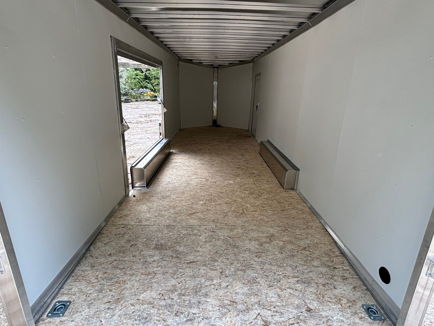 New 2025 HIGH COUNTRY 8.5X24 + 3ft V nose/ 7' interior height/ELITE ESCAPE-DOOR /full aluminum construction/ 9990gvw