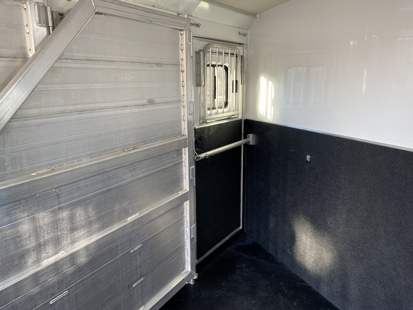 New 2024 Cimarron Trailers Norstar 4 Horse Trailer