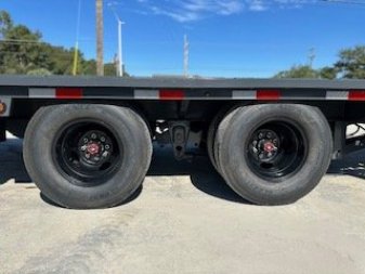 New 2025 Lamar Trailers 8.5x36 Gooseneck Deckover Equipment Trailer