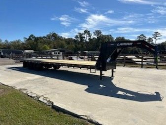 New 2025 Lamar Trailers 8.5x36 Gooseneck Deckover Equipment Trailer