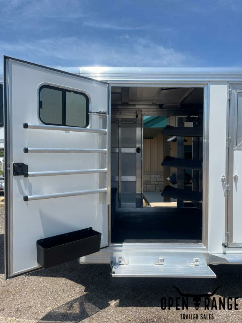 New 2024 Cimarron  Norstar Horse Trailer