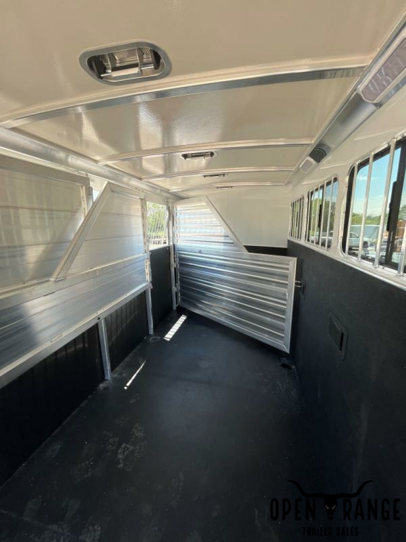 New 2024 Cimarron  Norstar Horse Trailer