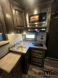 New 2024 Cimarron Lonestar Stock Combo Living Quarters