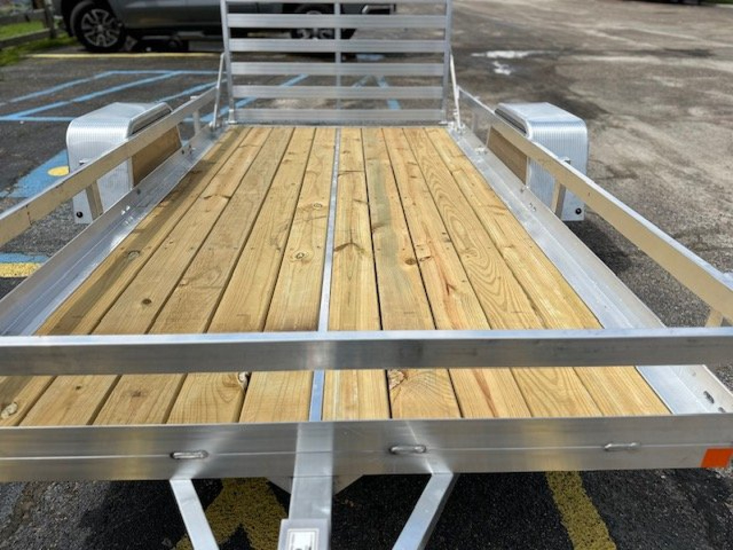 New 2025 BEAR TRACK 5.5x10SA Utility Trailer