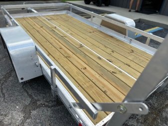 New 2025 BEAR TRACK 5.5x10SA Utility Trailer