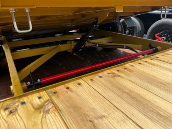 New 2025 Behnke TBCT 16K 22' Equipment Trailer