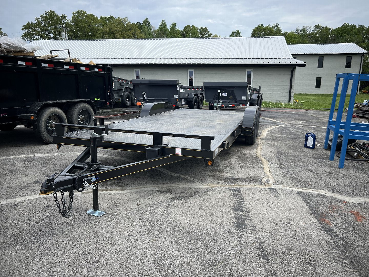 New 2025 P & T Trailers 82X20SSCH Car Hauler