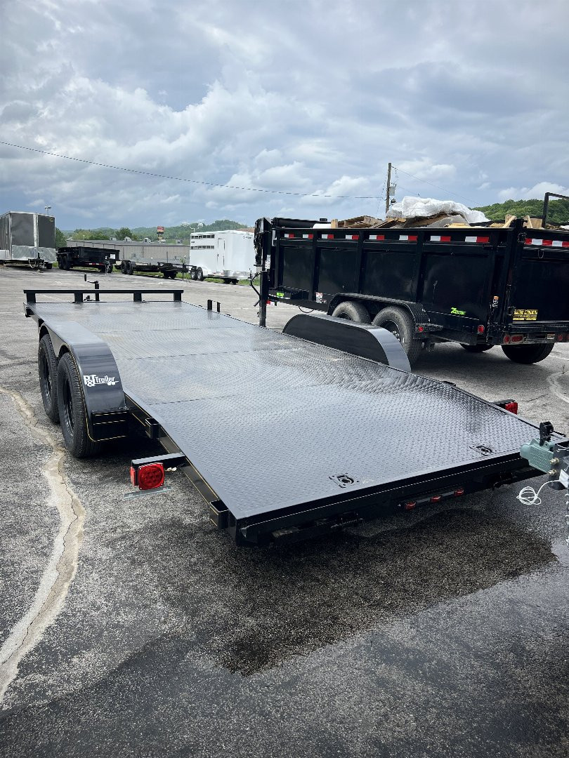 New 2025 P & T Trailers 82X20SSCH Car Hauler