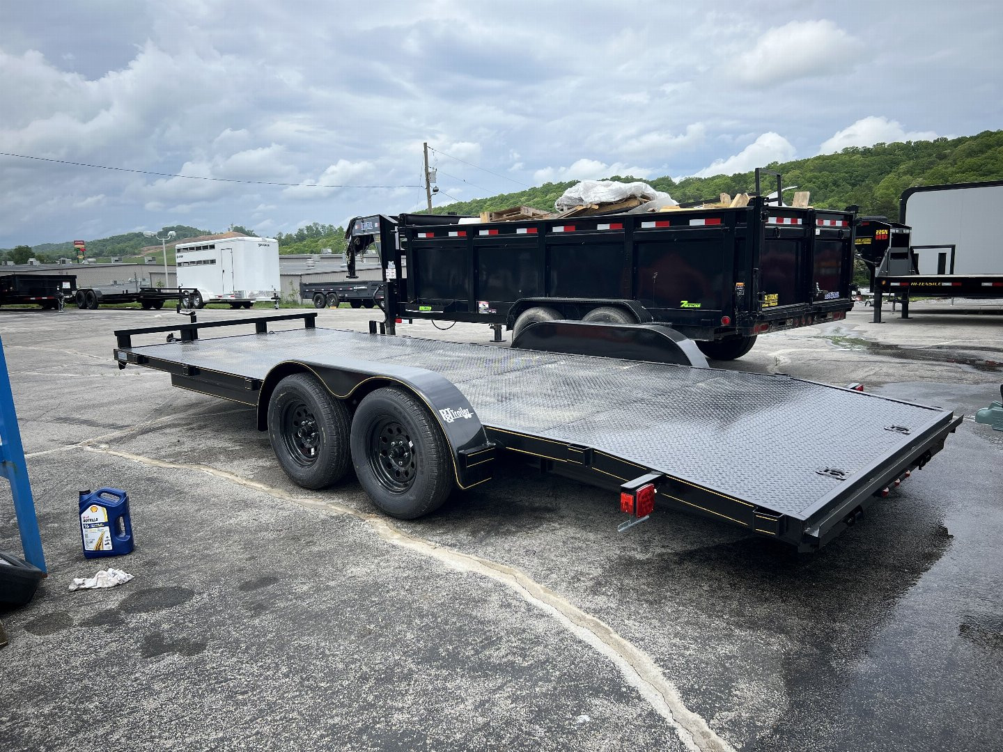 New 2025 P & T Trailers 82X20SSCH Car Hauler