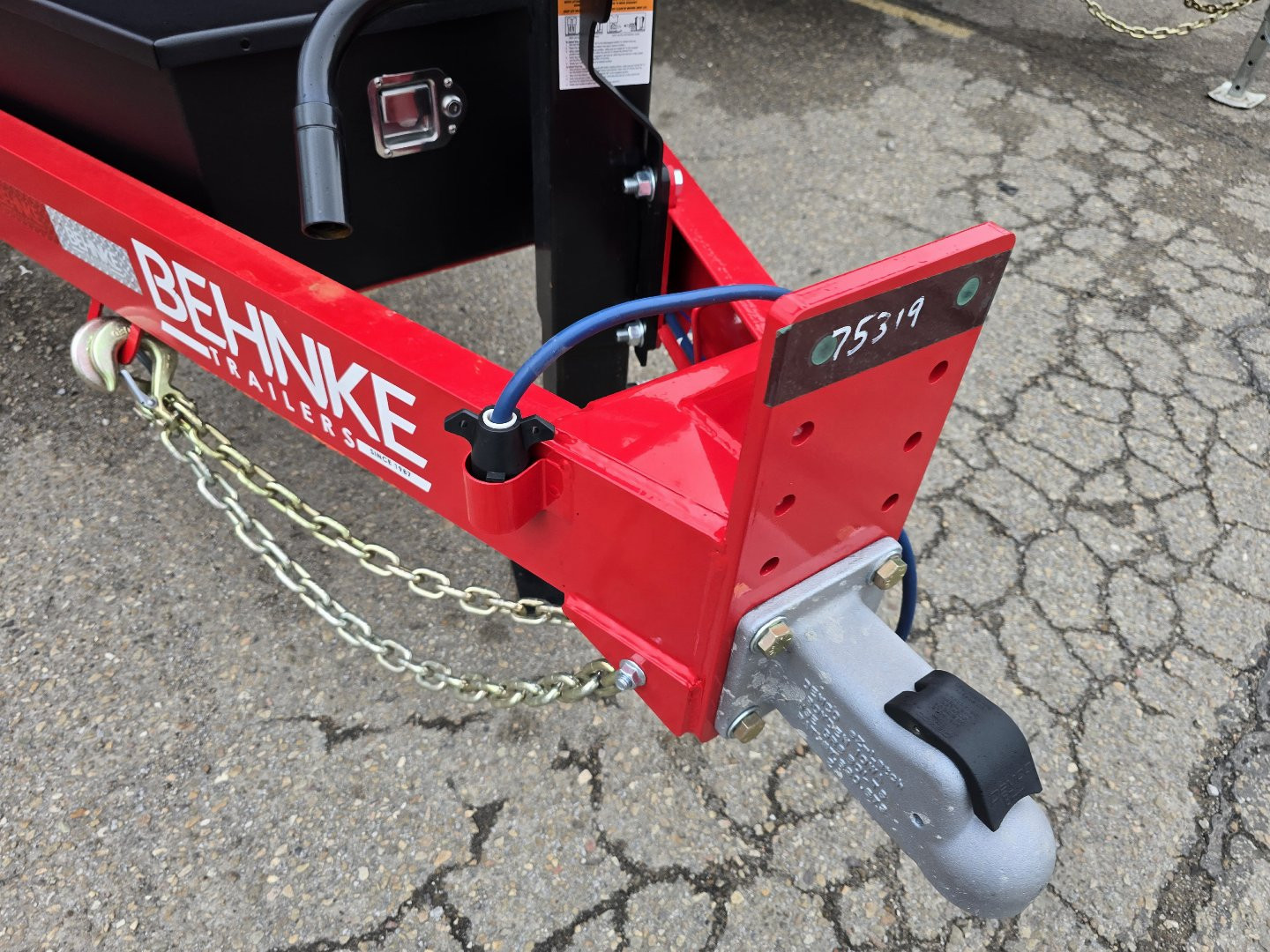 New 2025 Behnke LPD 83X16 TARP LEGS Dump Trailer