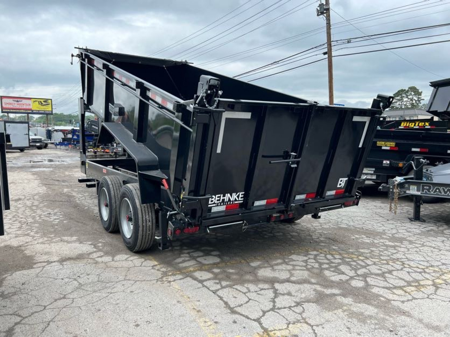 New 2025 Behnke LPD 83X16 3' SIDES GOOSENECK HYD JACK Dump Trailer