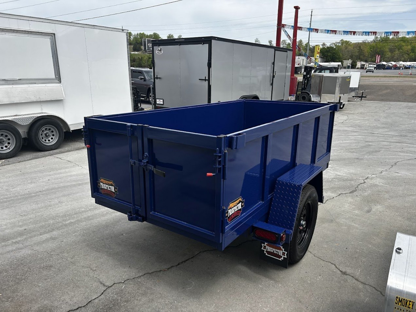 New 2025 Covered Wagon Trailers 4x8 Dump Trailer