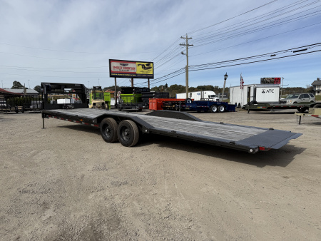 New 2025 MAXXD T8X GN 102X32 Equipment Trailer