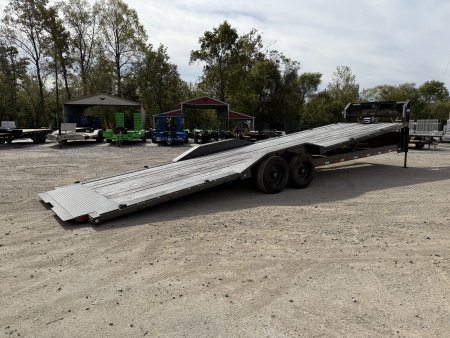 New 2025 MAXXD T8X GN 102X32 Equipment Trailer