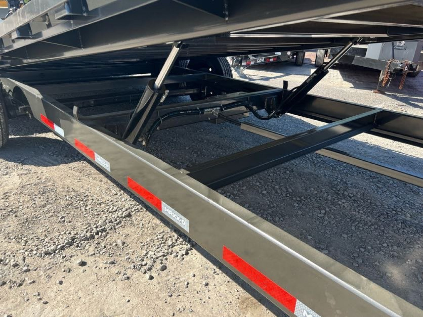 New 2025 MAXXD T8X GN 102X24 Equipment Trailer