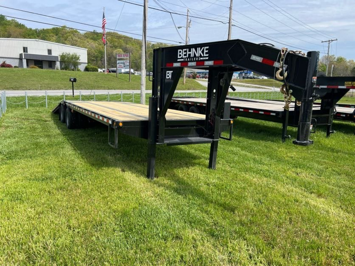New 2025 Behnke FB8X GN HBT 32' Equipment Trailer