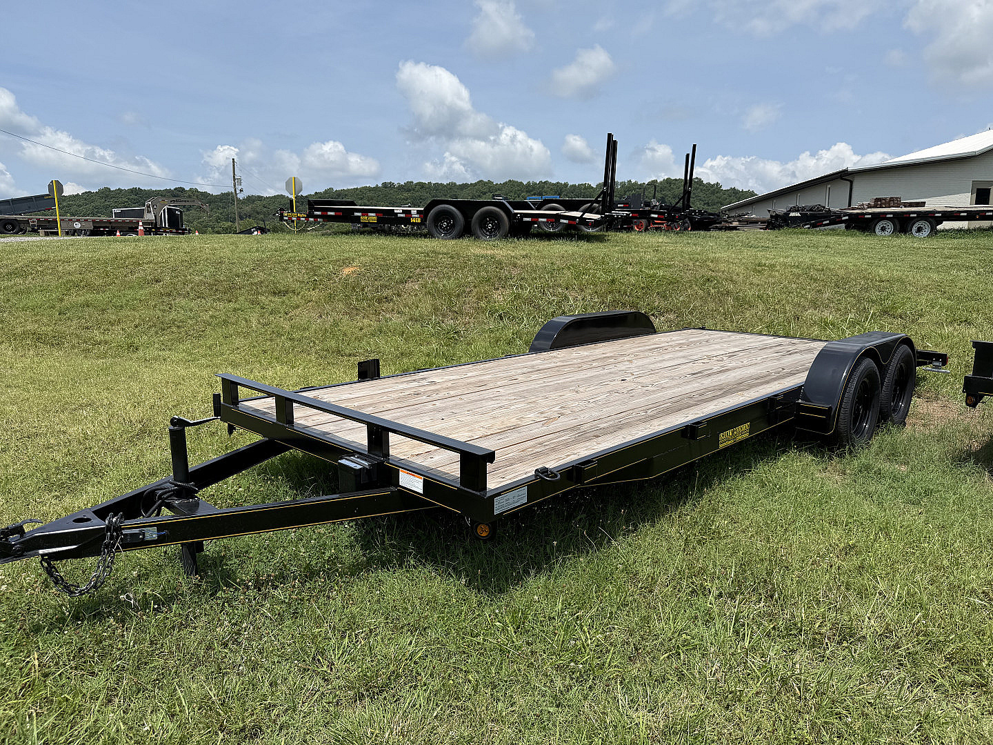 New 2025 P & T Trailers 7K 20' CARHAULER 2 BRK Car Hauler