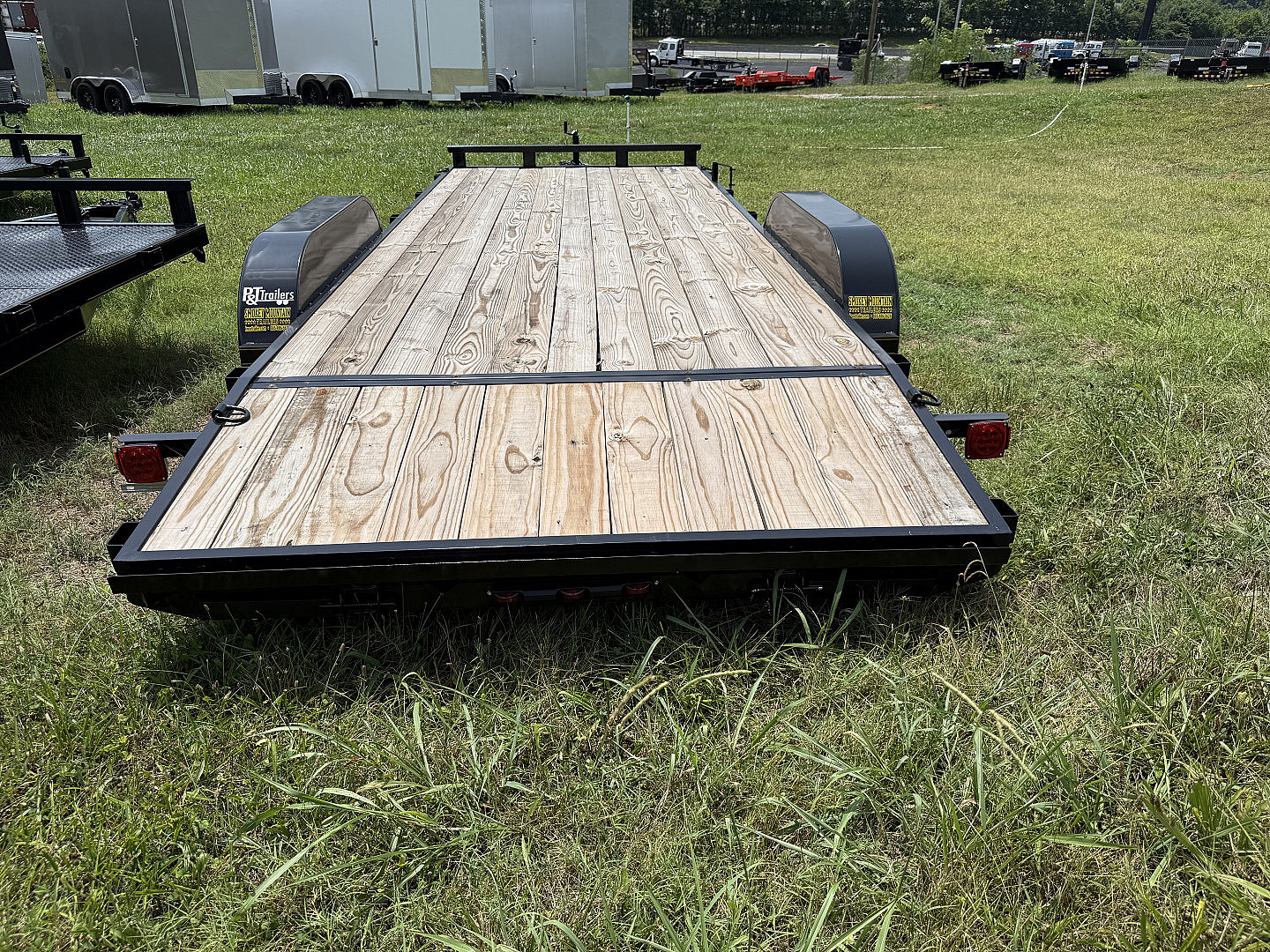 New 2025 P & T Trailers 7K 20' CARHAULER 2 BRK Car Hauler