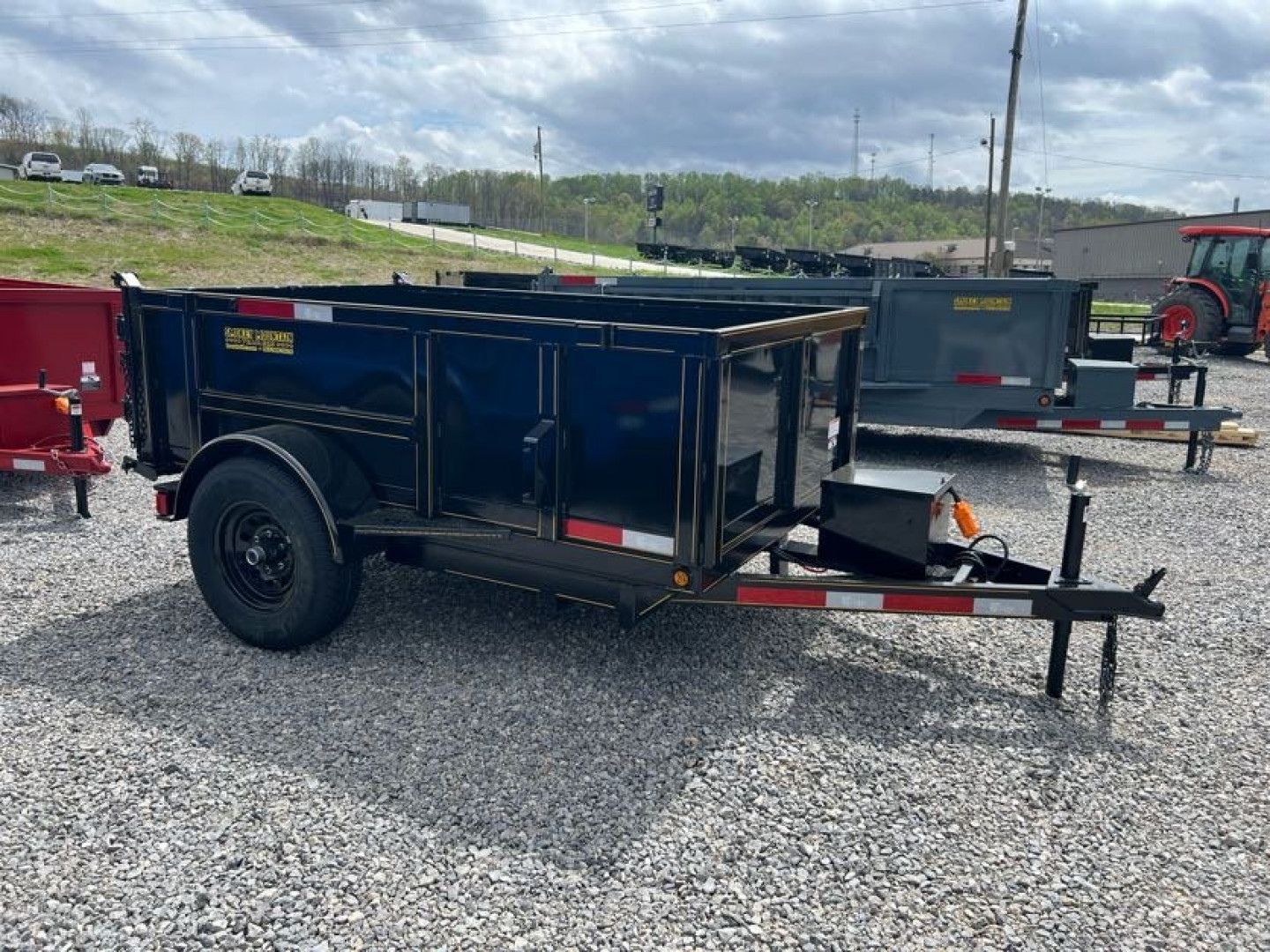 New 2025 P & T Trailers 5K 5X8 3 WAY GATE Dump Trailer