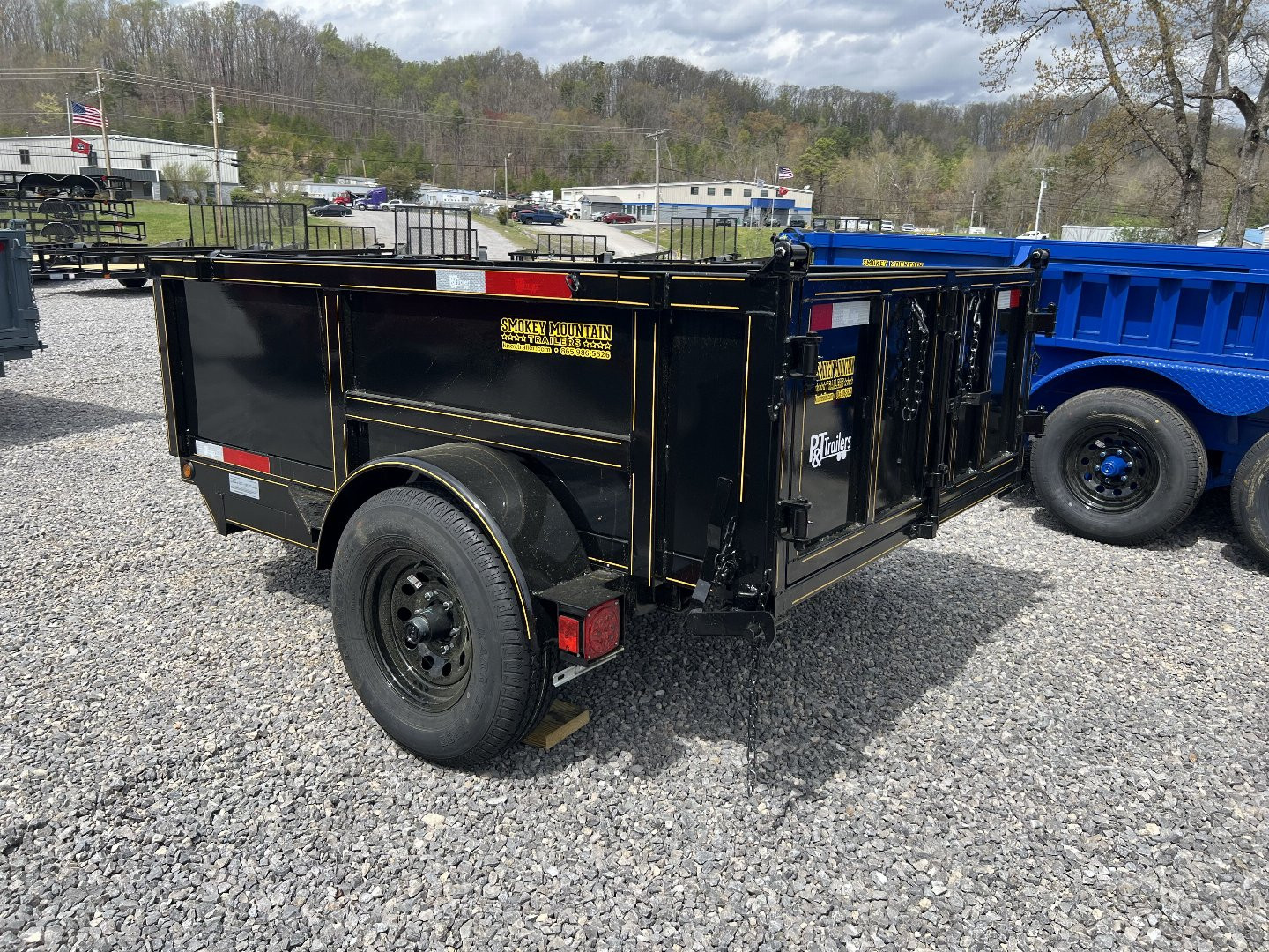 New 2025 P & T Trailers 5K 5X8 3 WAY GATE Dump Trailer