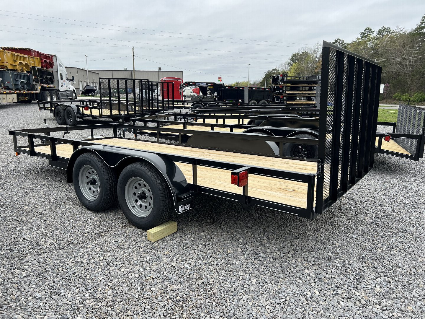 New 2025 P & T Trailers 7K UTILITY 82X16 4' GATE Utility Trailer for ...