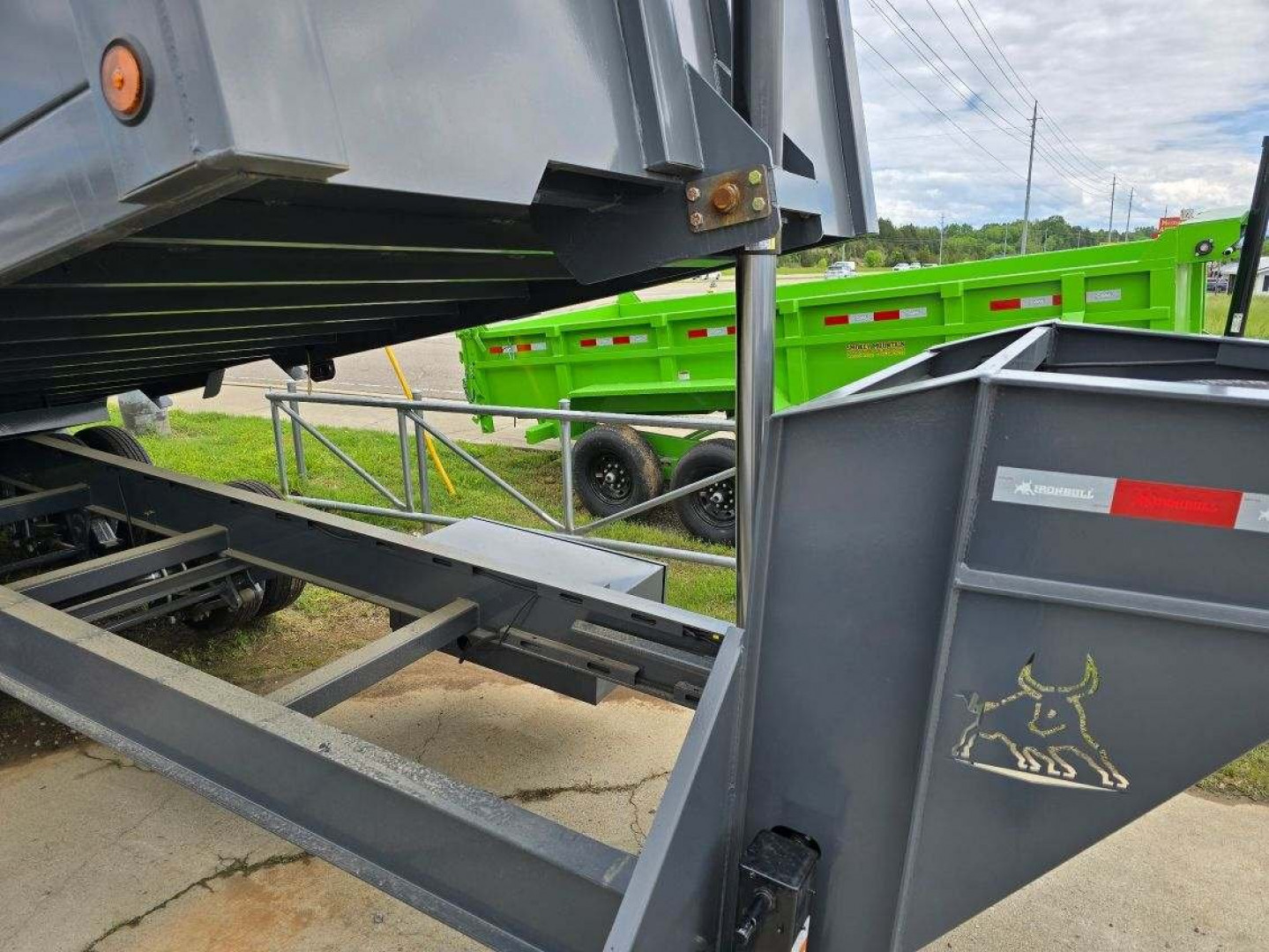 New 2025 Iron Bull DMG 8.5X20 Dump Trailer
