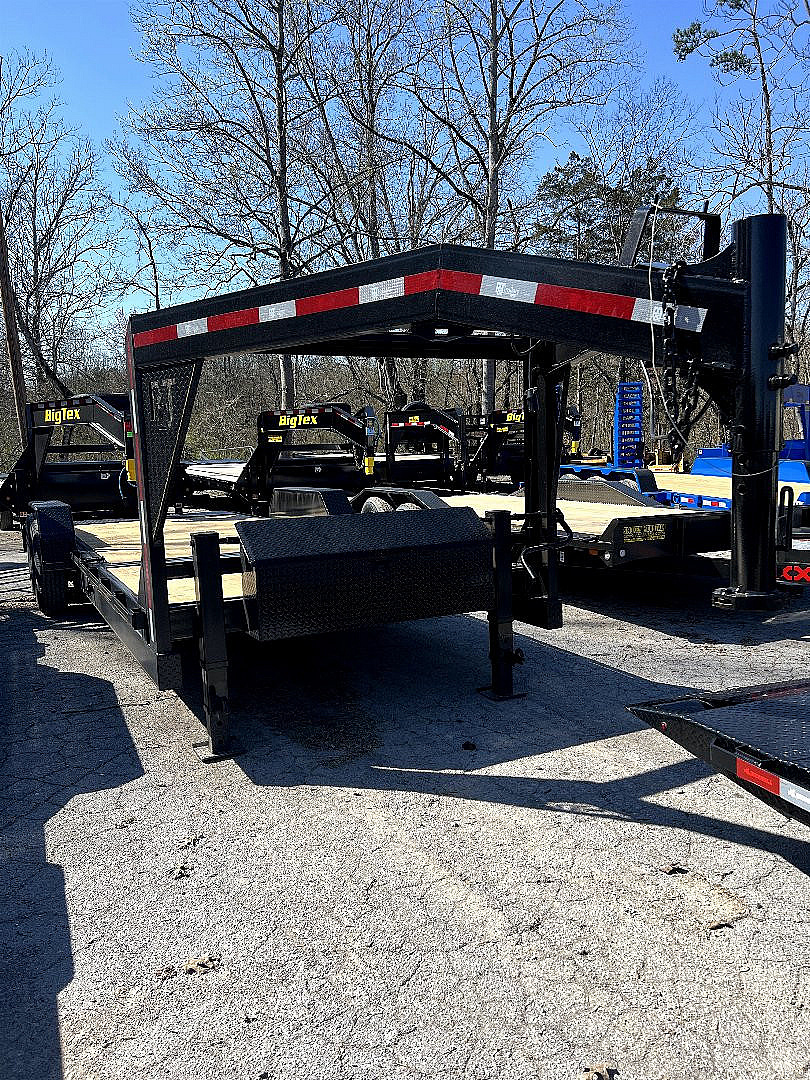 New 2025 P & T Trailers 82X22 14K FULL TILT GOOSENECK Equipment Trailer