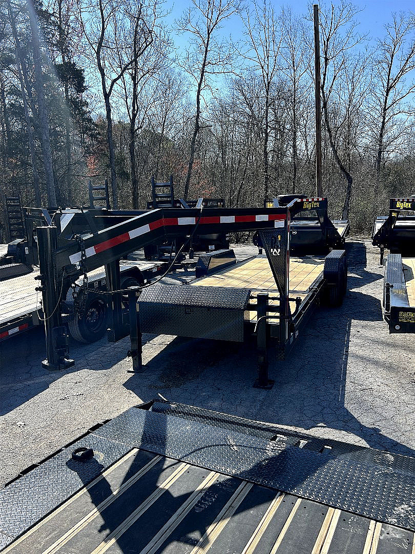 New 2025 P & T Trailers 82X22 14K FULL TILT GOOSENECK Equipment Trailer