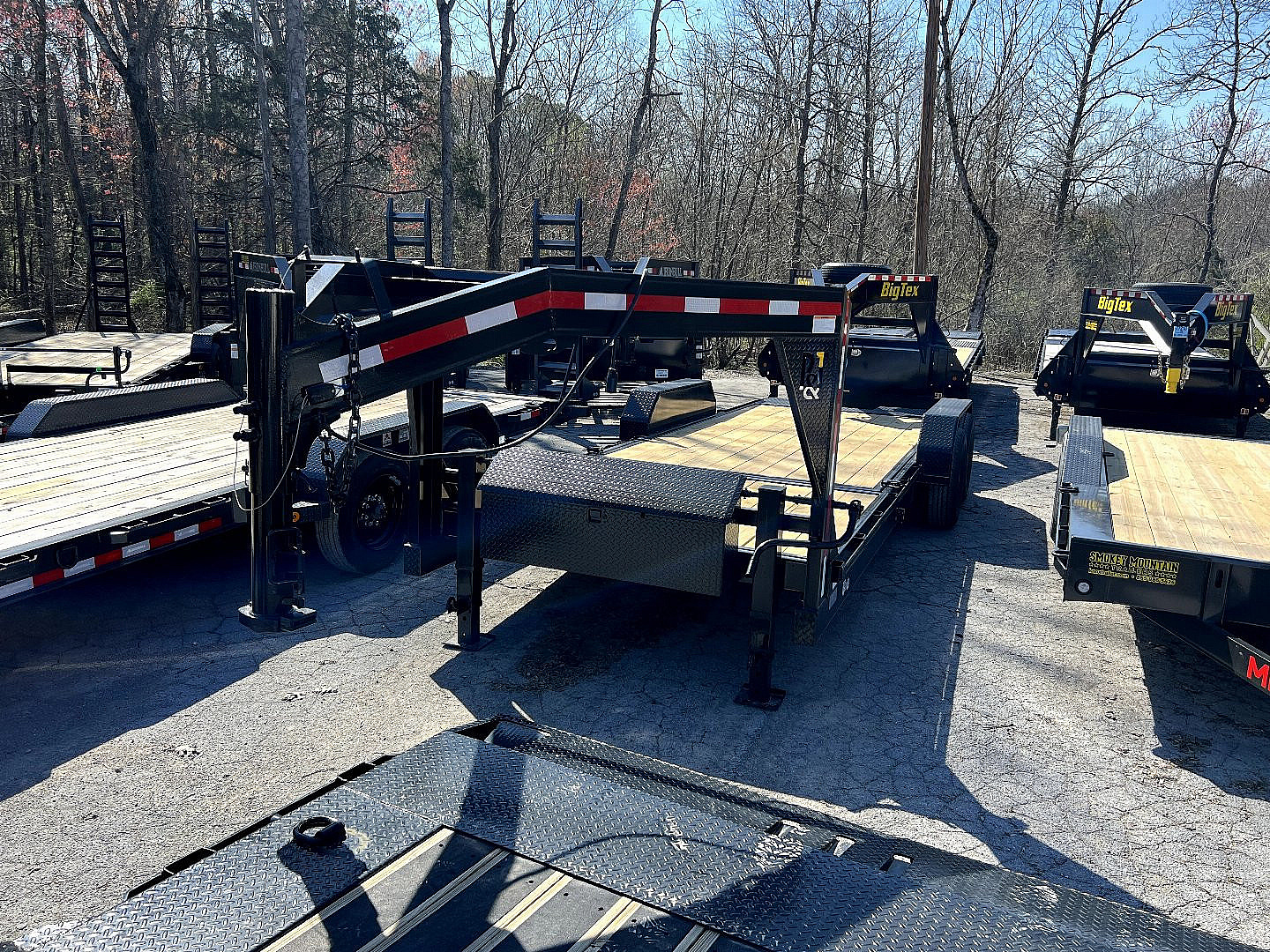 New 2025 P & T Trailers 82X22 14K FULL TILT GOOSENECK Equipment Trailer