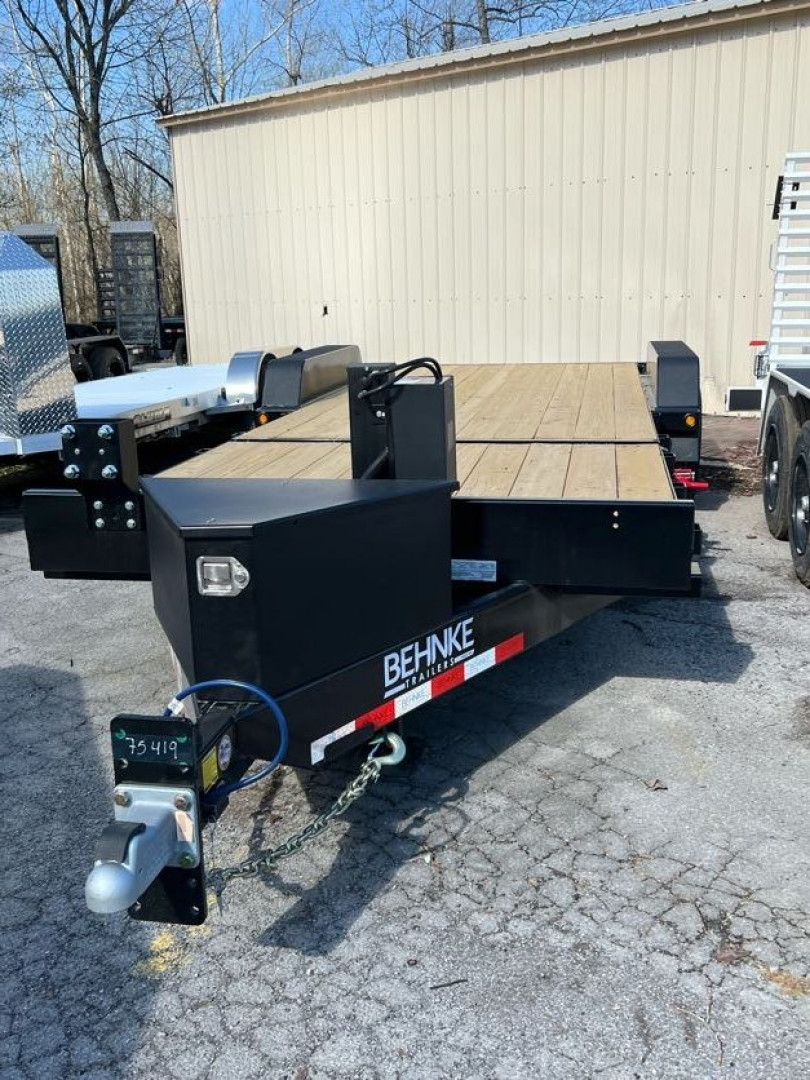 New 2025 Behnke TBCT 22' 20K TILT ,HYD JACK Equipment Trailer
