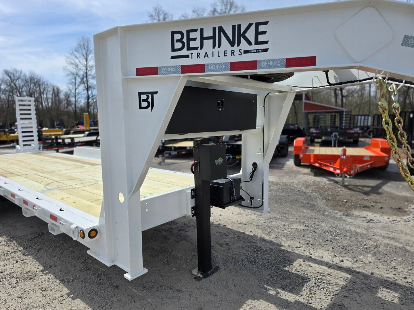 New 2025 Behnke CBCT 24' 24K GN,RAMP,HYD JACK Equipment Trailer