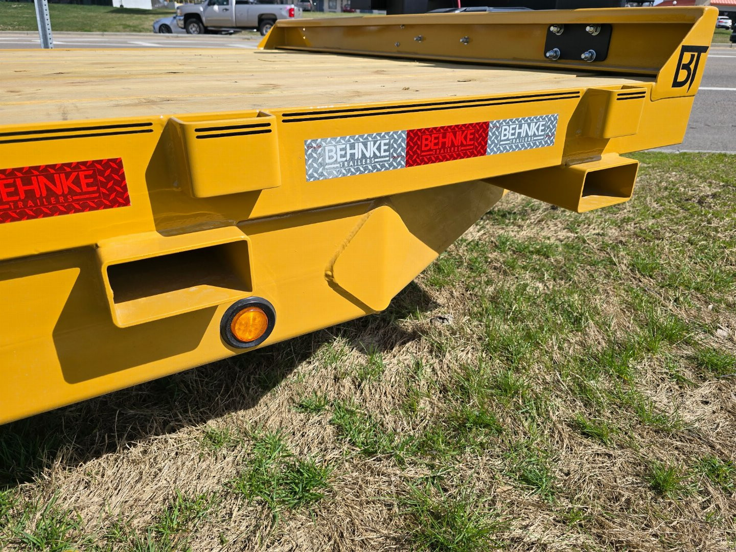 New 2025 Behnke TBCT 22' 3AXLE TILT Equipment Trailer