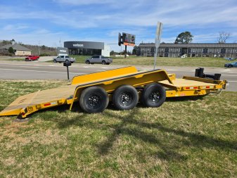 New 2025 Behnke TBCT 22' 3AXLE TILT Equipment Trailer