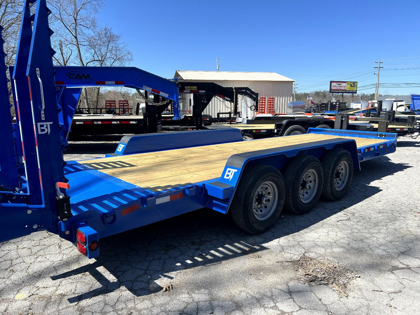 New 2025 Behnke CBCT 22' 20K RAMP Equipment Trailer