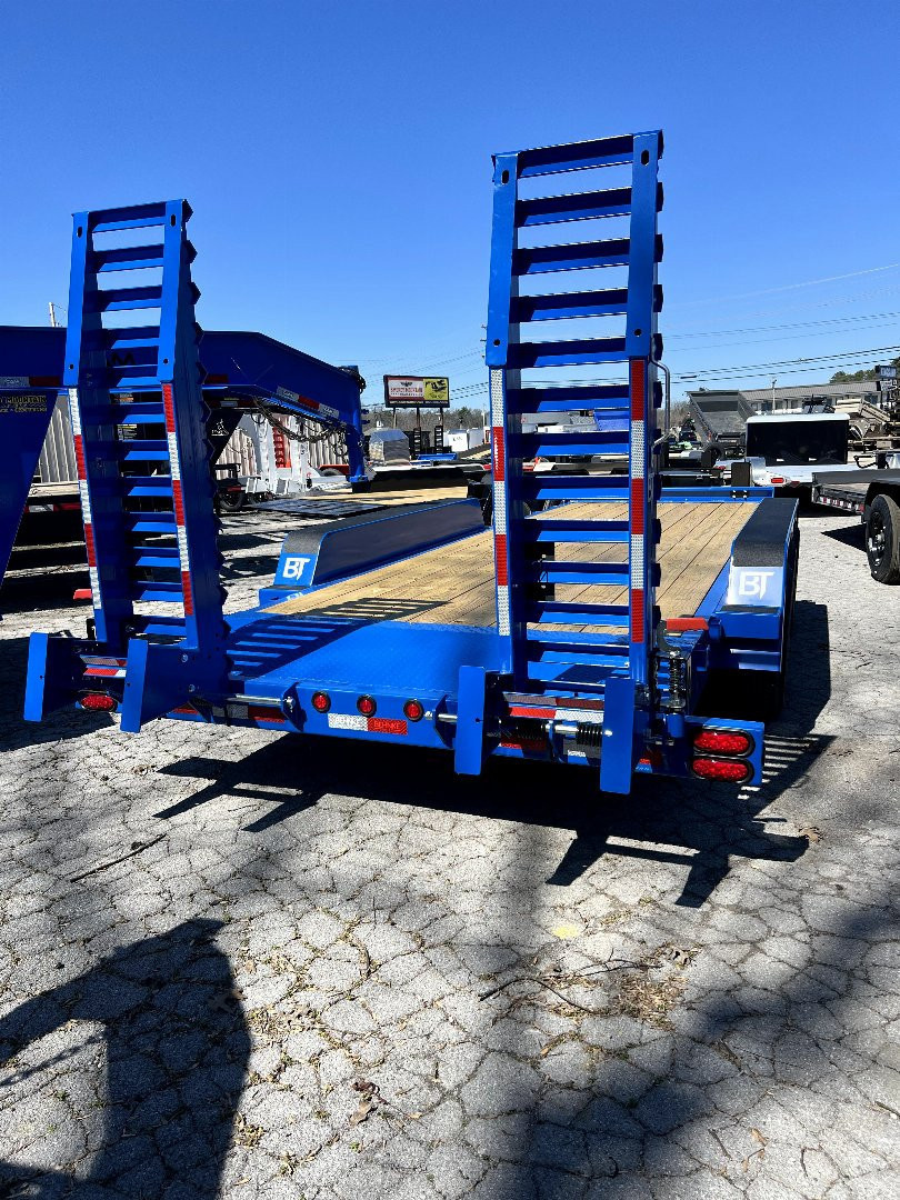 New 2025 Behnke CBCT 22' 20K RAMP Equipment Trailer