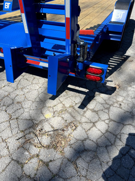 New 2025 Behnke CBCT 22' 20K RAMP Equipment Trailer