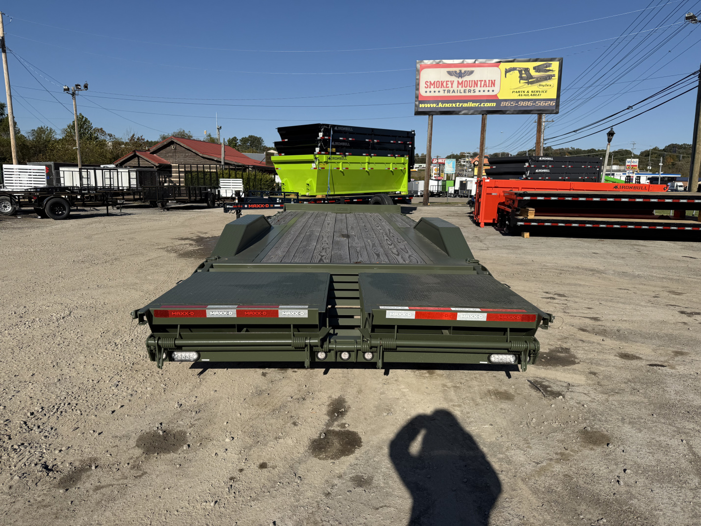 New 2025 MAXXD H9X 20K 24FT 102" DOF, PINTLE Equipment Trailer