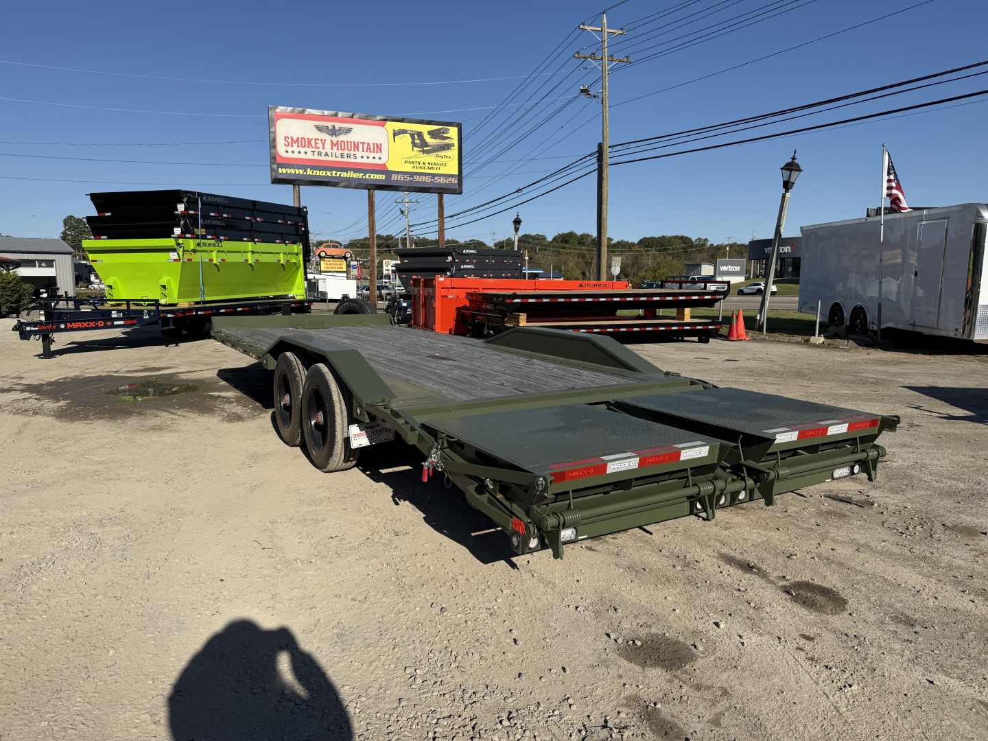 New 2025 MAXXD H9X 20K 24FT 102" DOF, PINTLE Equipment Trailer