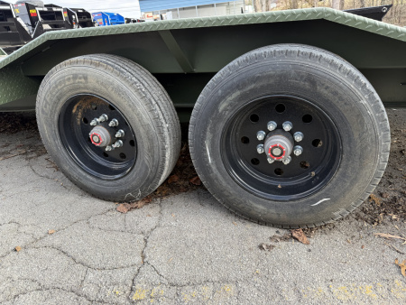 New 2025 MAXXD H9X 20K 24FT 102" DOF, PINTLE Equipment Trailer