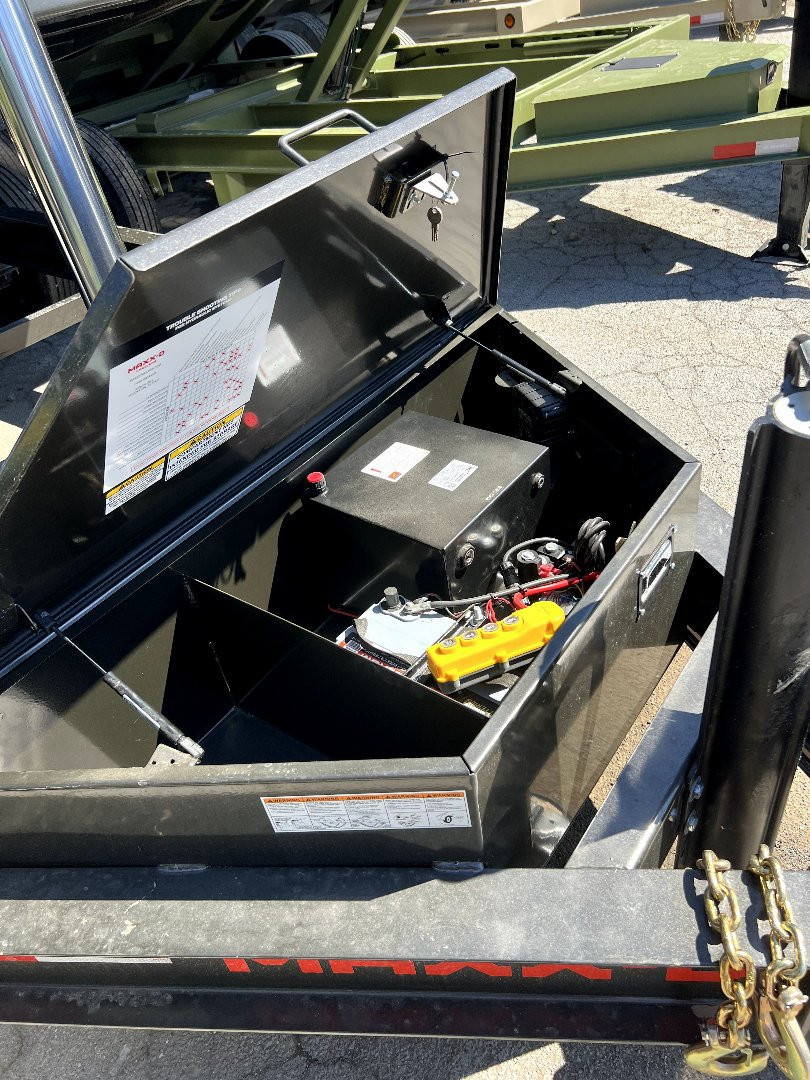 New 2025 MAXXD DTX 83X16 16K Dump Trailer